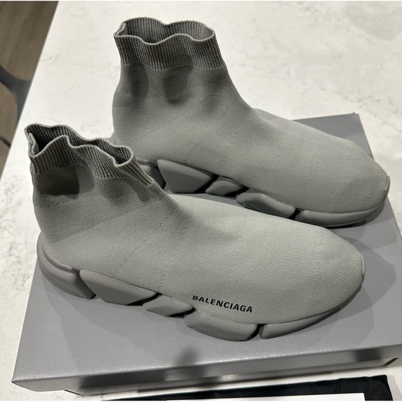 AUTHENTIC BALENCIAGA MEN'S SPEED 2.0 MONOCOLOR SNEAKER IN GREY, SIZE 10 - Picture 2 of 16